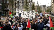 Video | Penegak Kemanusiaan Membakar Bendera Israel Di Rotterdam, Belanda