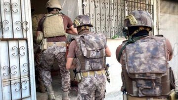 Desteserkirina 298 gumanbarên DAIŞê li Tirkîyê