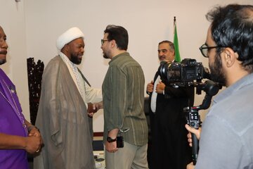 Sheikh Hemed Jalala Mwakindenge Akutana na Kumkaribisha Shakir Najad, Msomaji Bingwa wa Qur’an kutoka Iran, Katika Kongamano la 30 la Qur’an Tukufu