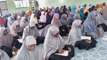 Darsa la Kiroho (Akhlaq ya Kiislamu) kwa Mabinti wa Hawzat Hazrat Zainab (sa) + Picha