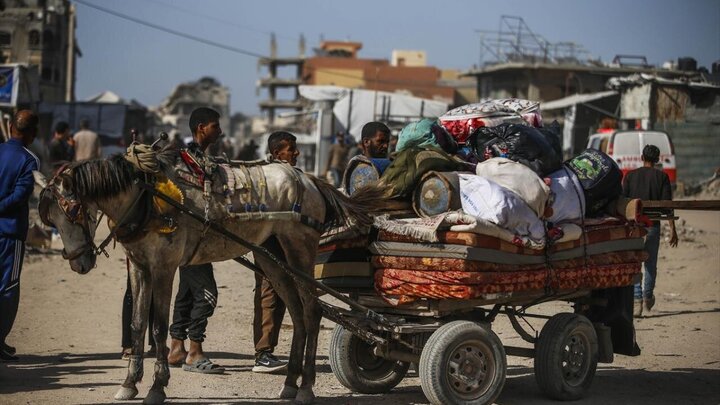 تقرير مصور| نزوح الفلسطينيين من مخيم جباليا للاجئين بفعل القصف والحصار الصهيوني