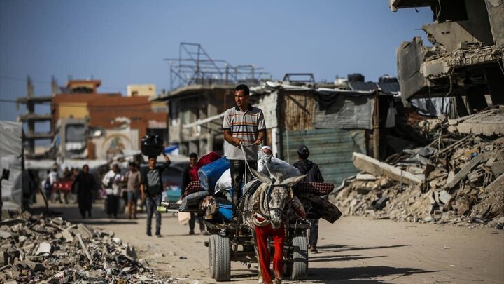 تقرير مصور| نزوح الفلسطينيين من مخيم جباليا للاجئين بفعل القصف والحصار الصهيوني