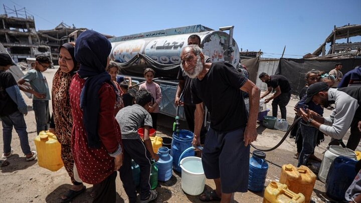 تقرير مصور| أزمة ماء شديدة في مخيم الشاطئ للنازحين بسبب حصار يفرض الكيان الصهيوني