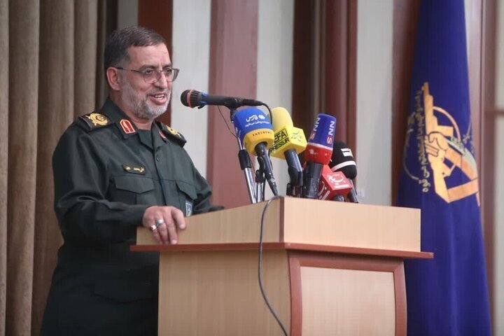 IRGC spox: Tel Aviv to receive devastating response if it attacks Iran