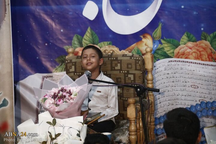 محفل انس با قرآن به یاد شهدای خدمت در اصفهان