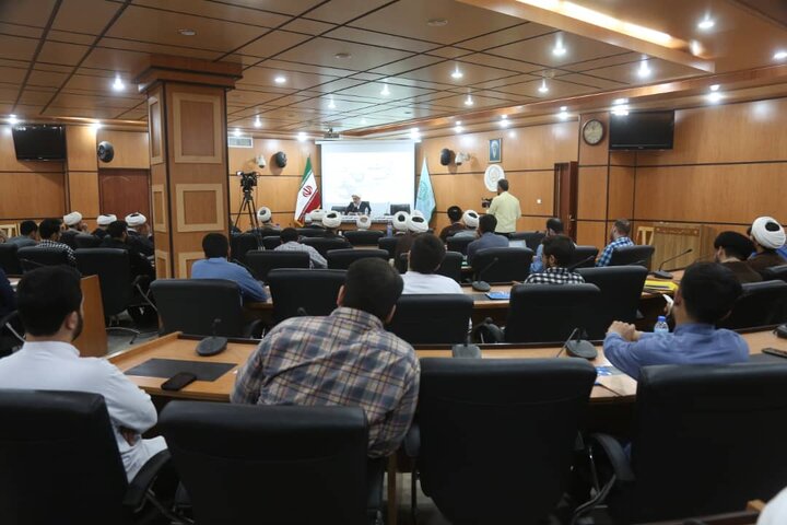 گزارش تصویری | همایش یک روزه «در مسیر فقاهت» در شهر قم