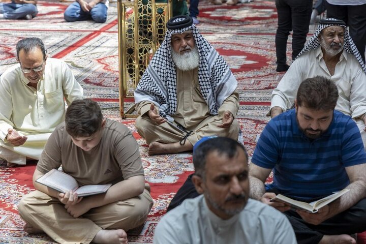 مراسم دعاء الندبة عند مرقد أبي الفضل العباس (عليه