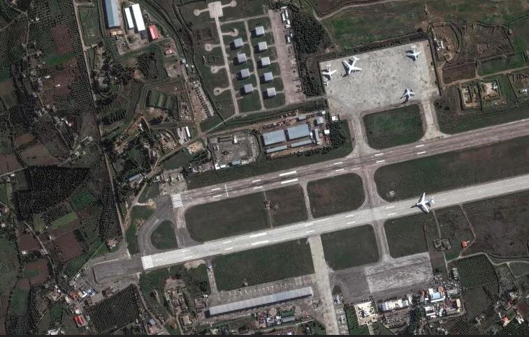 مجموعة مسلحة تعلن مسؤوليتها عن الهجوم على قاعدة حميميم بسوريا وتهديد روسيا