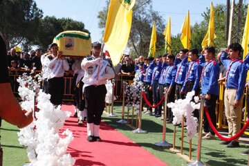 عکس خبری | مراسم تشییع پیکر شهید «عیسی قطیش» در شهرک «حولا» لبنان