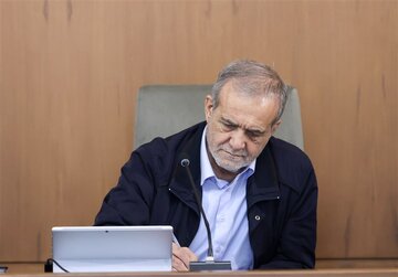 Pezîşkîyan: Newestiyanî û gelperwerî di nav taybetmendiyên Şehîd Reîsî de
