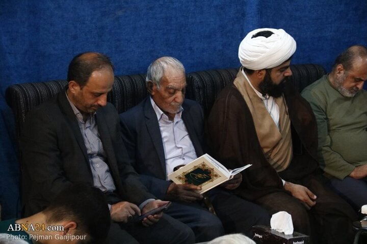 تقرير مصور| ختمة قرآنية تخليداً لذكرى شهداء الخدمة في مدينة أصفهان