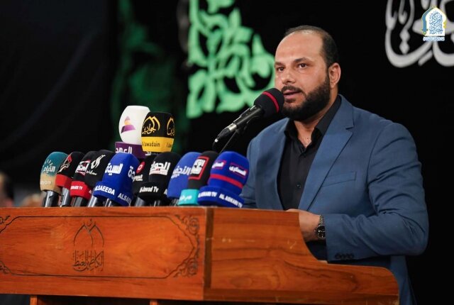 مراسم برافراشتن پرچم‌های حزن و اندوه، به نشانه اعلام عزاداری به مناسبت سالگرد شهادت امام جواد علیه‌السلام