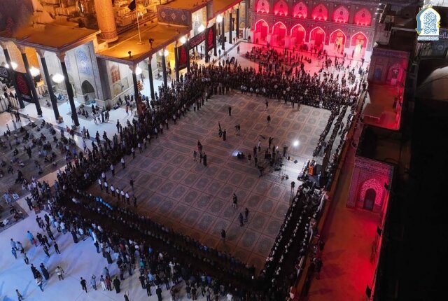 مراسم برافراشتن پرچم‌های حزن و اندوه، به نشانه اعلام عزاداری به مناسبت سالگرد شهادت امام جواد علیه‌السلام