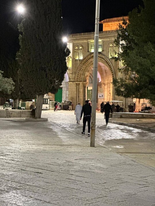 باحات المسجد الأقصى المبارك فجر اليوم