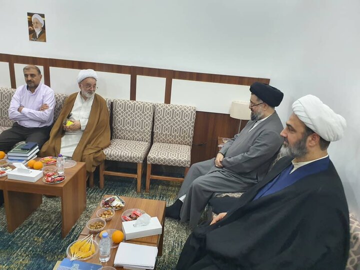 دیدار اعضای بعثه مراجع عظام تقلید با اعضای بعثه آیت الله العظمی جوادی آملی