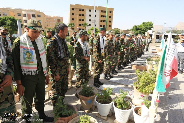 گزارش تصویری | غباررویی وعطرافشانی تربت پاک شهدای اصفهان به مناسبت فتح خرمشهر