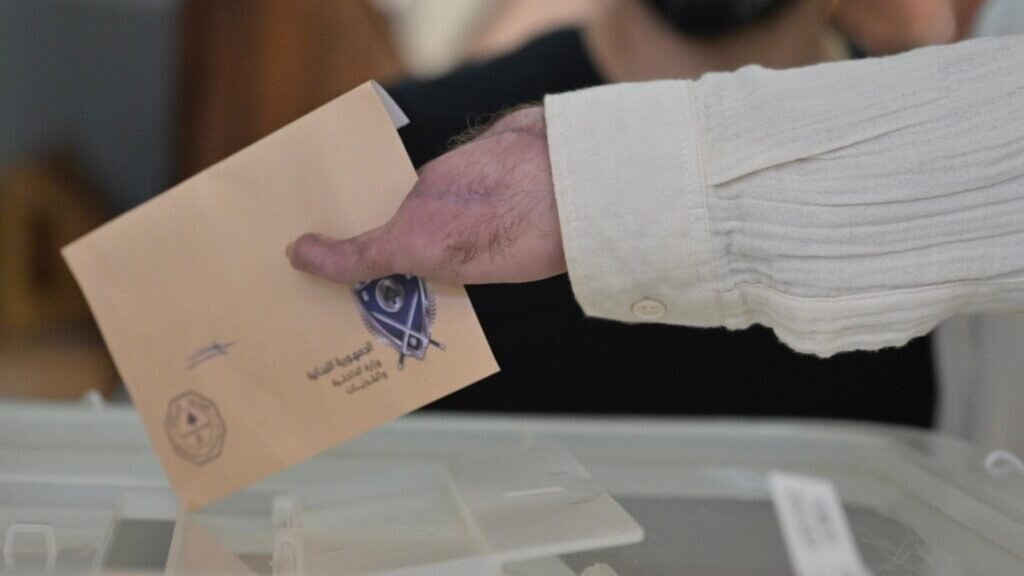 شرکت مجروحان انفجار پیجرها در انتخابات لبنان + عکس