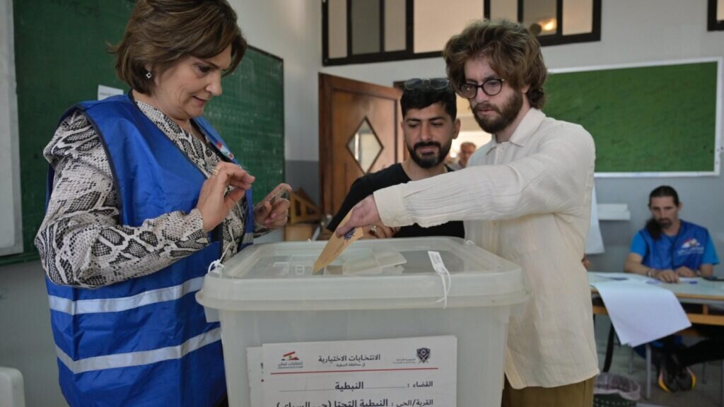 شرکت مجروحان انفجار پیجرها در انتخابات لبنان + عکس