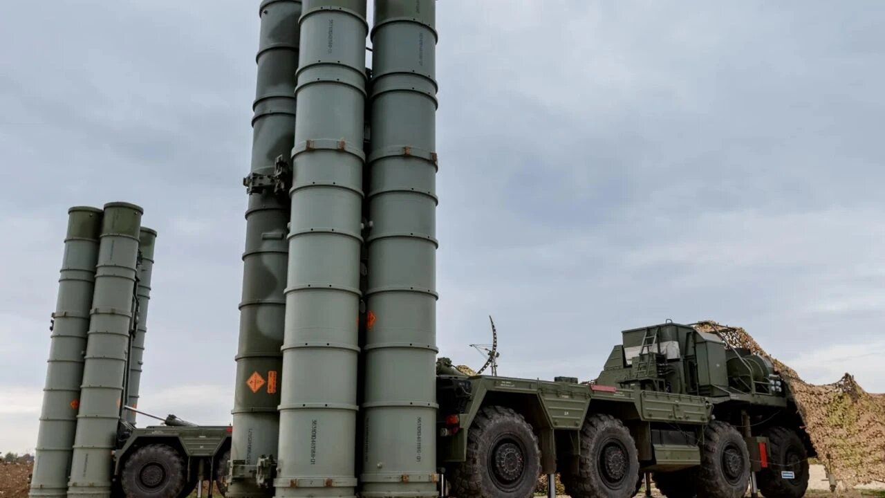 Rus hava savunma güçleri dün gece ve sabah saatlerinde 94 Ukrayna İHA’sı imha etti