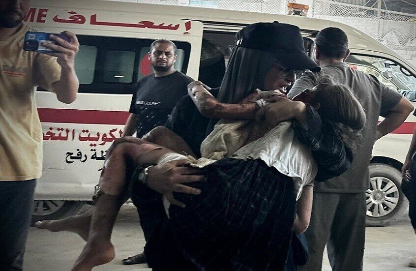 مأساة إنسانية.. طبيبة أطفال تفقد أبناءها التسعة في قصف إسرائيلي أثناء عملها بالمستشفى