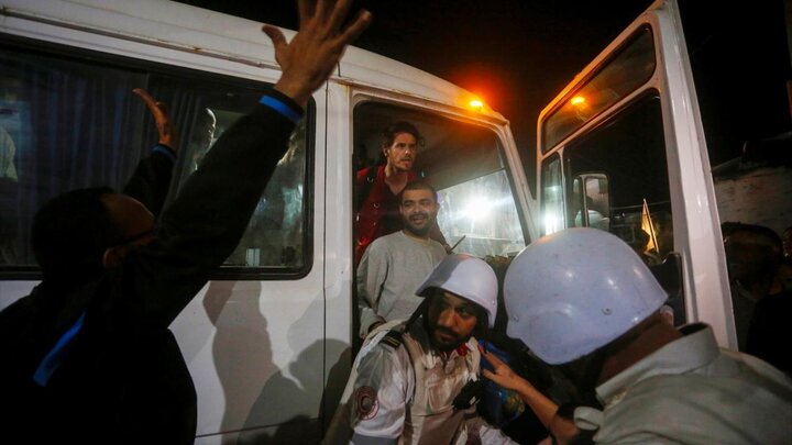 آزادی 10 اسیر فلسطینی از زندان‌های اسرائیل