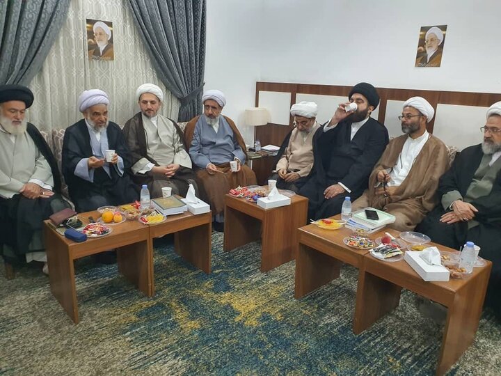 تقرير مصور| لقاء أعضاء بعثة الحج لمرجع التقليد مع أعضاء بعثة الحج لآية الله جوادي آملي بالمدينة المنور