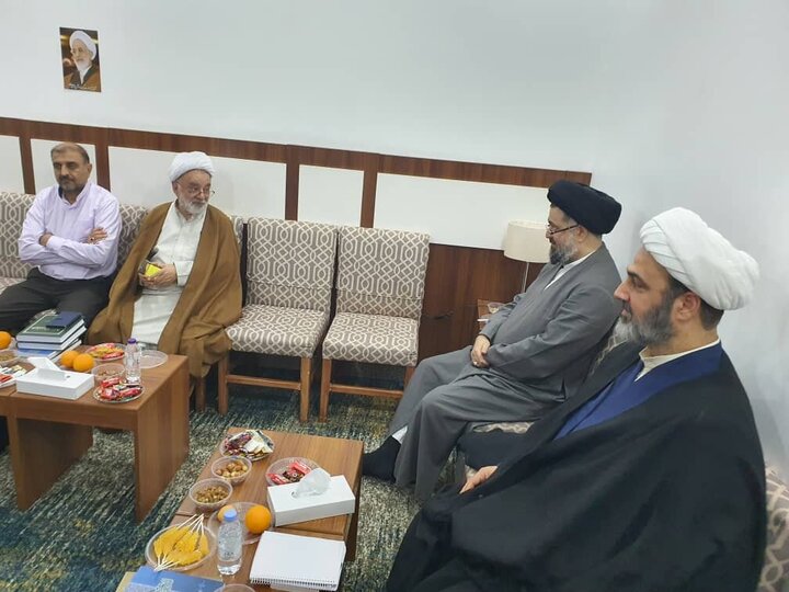 تقرير مصور| لقاء أعضاء بعثة الحج لمرجع التقليد مع أعضاء بعثة الحج لآية الله جوادي آملي بالمدينة المنور