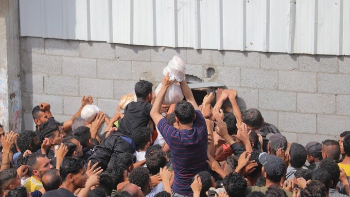 Photos: Hunger continues in Gaza