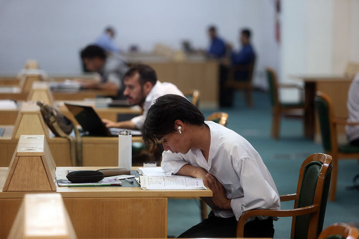 Photos: Study, research near heavenly shrine of Hazrat Fatimah Masoumeh