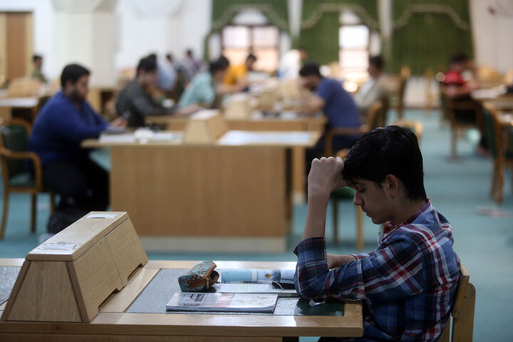 Photos: Study, research near heavenly shrine of Hazrat Fatimah Masoumeh