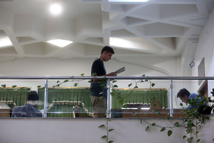 Photos: Study, research near heavenly shrine of Hazrat Fatimah Masoumeh