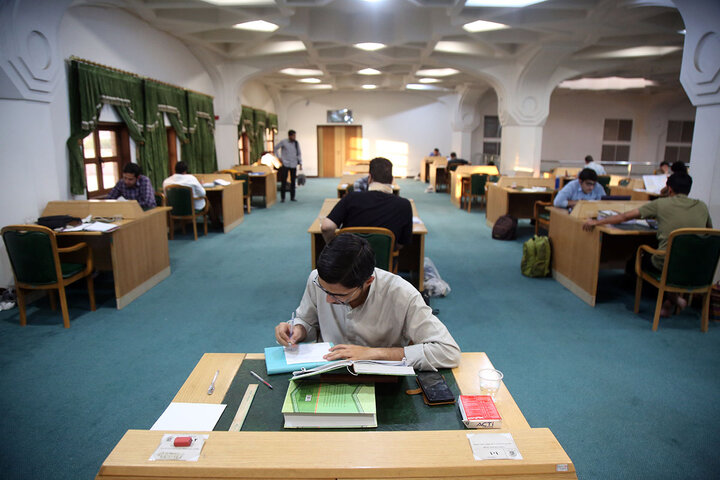 Photos: Study, research near heavenly shrine of Hazrat Fatimah Masoumeh