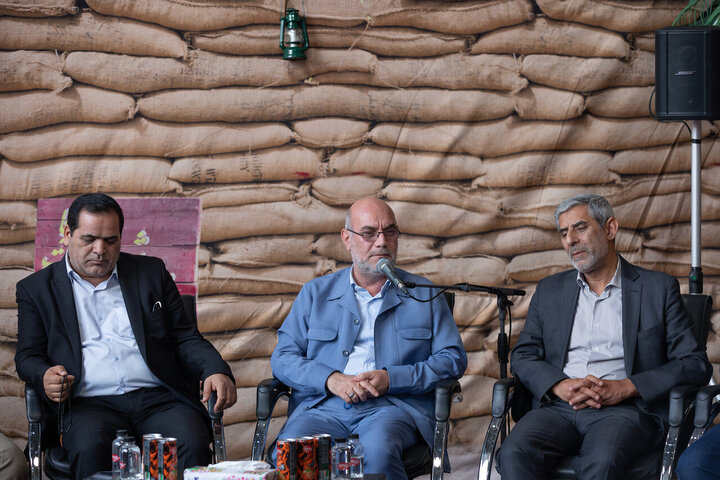 Photos: Sacred Defense writers, publishers meet with Custodian of Astan Quds Razavi