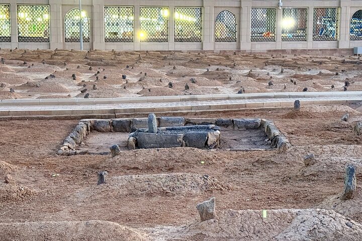 قبرستان بقیع؛ آینه‌ خاموش غربت اهل‌بیت(ع)