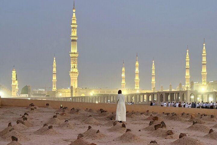 قبرستان بقیع؛ آینه‌ خاموش غربت اهل‌بیت(ع)