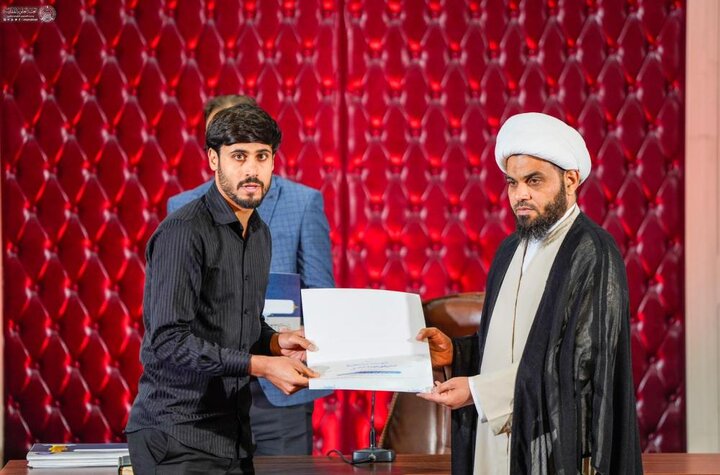 تقرير مصور| العتبة العلوية المقدسة تختتم البرنامج التطويري لشعراء المنبر الحسيني الشباب