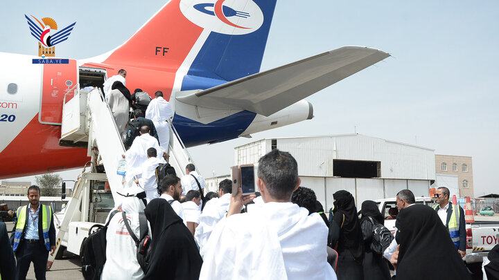 تقرير مصور| مغادرة الفوج الأول من حجاج بيت الله عبر مطار صنعاء الدولي
