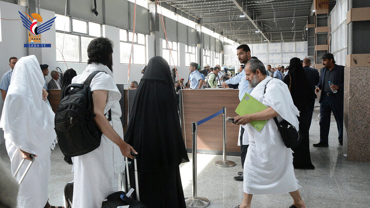 تقرير مصور| مغادرة الفوج الأول من حجاج بيت الله عبر مطار صنعاء الدولي