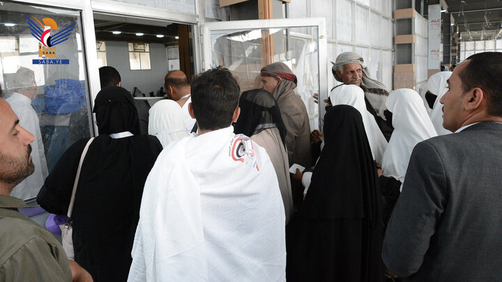 تقرير مصور| مغادرة الفوج الأول من حجاج بيت الله عبر مطار صنعاء الدولي