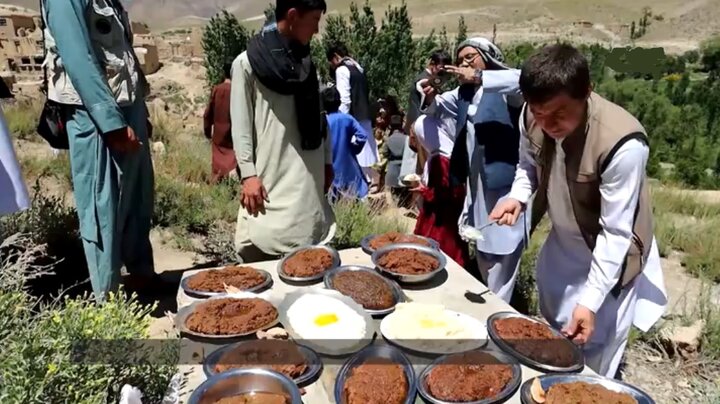 ویدیو | آیین سنتی و فرهنگی «میله گل‌گندم» در شهرستان شیعه‌نشین قره‌باغ افغانستان