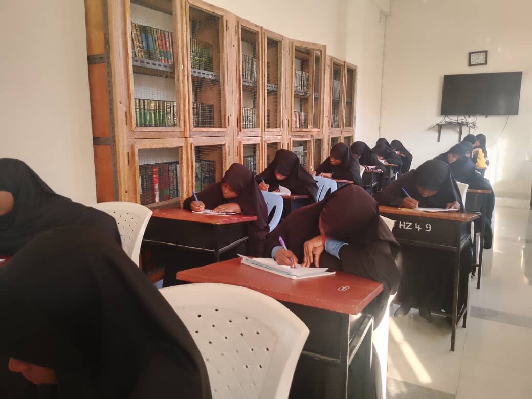 Wanafunzi wa Hawzat al-Zahraa (s.a) Waanza Mtihani wa Robo ya Pili - 2025