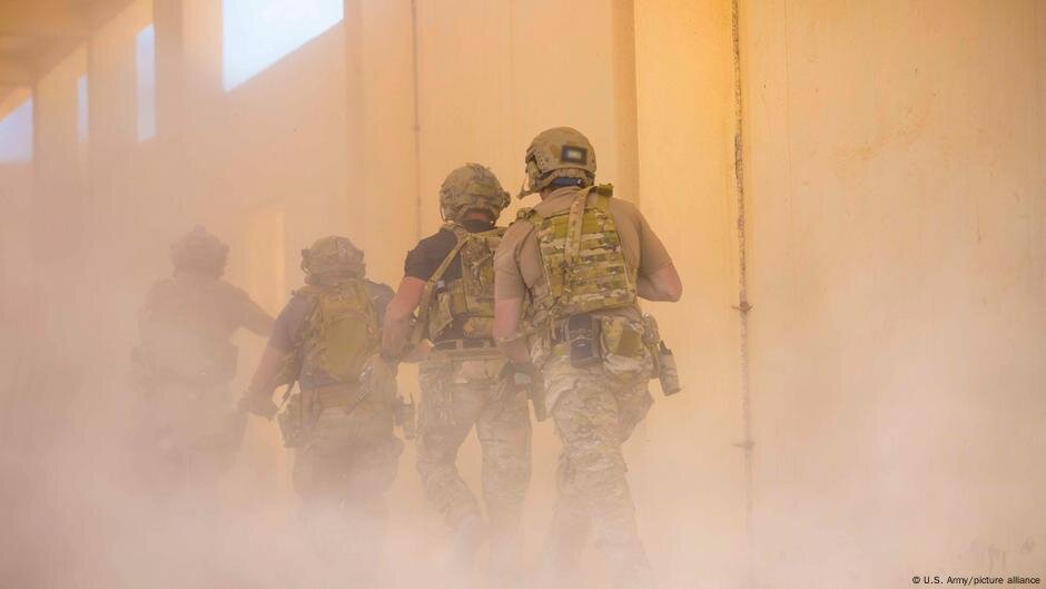 فیديو | جيش المغرب يجري مناورة مشتركة مع جيش العدو الصهيوني