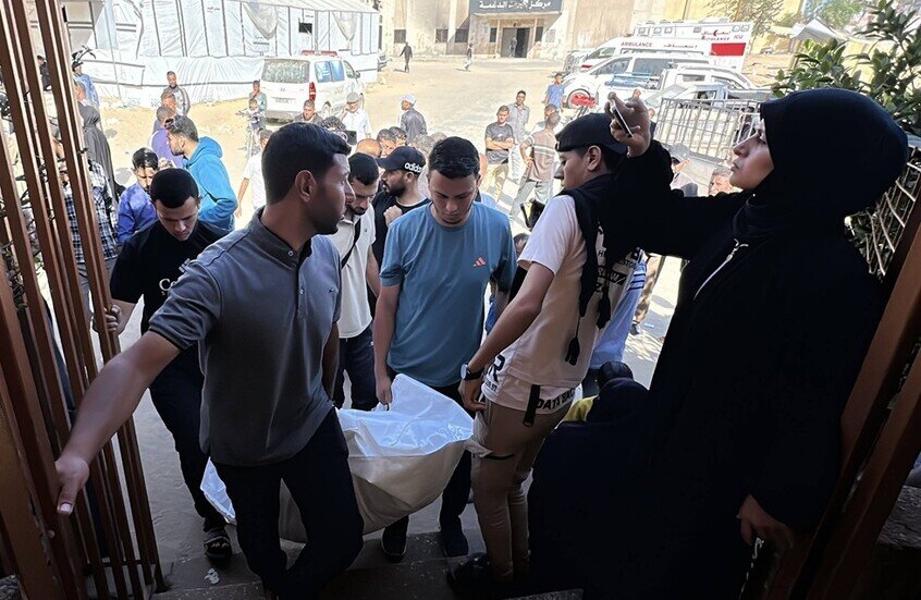 ارتفاع عدد القتلى في غزة إلى 52 خلال 24 ساعة جراء الغارات الإسرائيلية المتواصلة