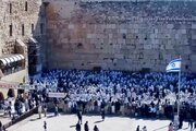 فیديو | آلاف المستوطنين الصهاينة يقتحمون ساحة حائط البراق بالمسجد الأقصى المبارك