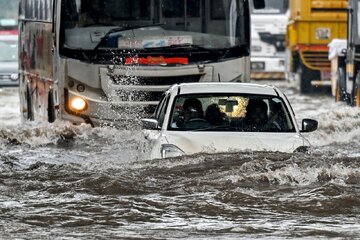Ruwan Sama Kamar Da Bakin Kwarya Ya Lalata Ababen More Rayuwa A Indiya
