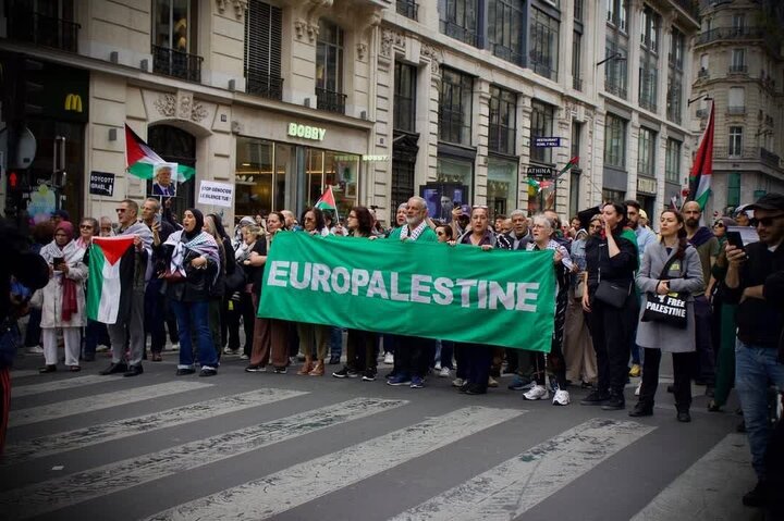 Photos: Demonstration in support of oppressed people of Gaza in Paris