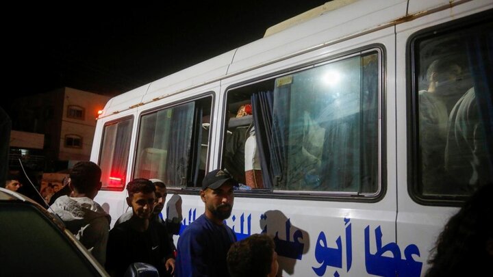 Photos: 10 Palestinian prisoners released from Israeli prisons