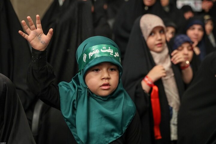 تقرير مصور/ قائد الثورة يلقي كلمة بذكرى الشهيد رئيسي وشهداء الخدمة