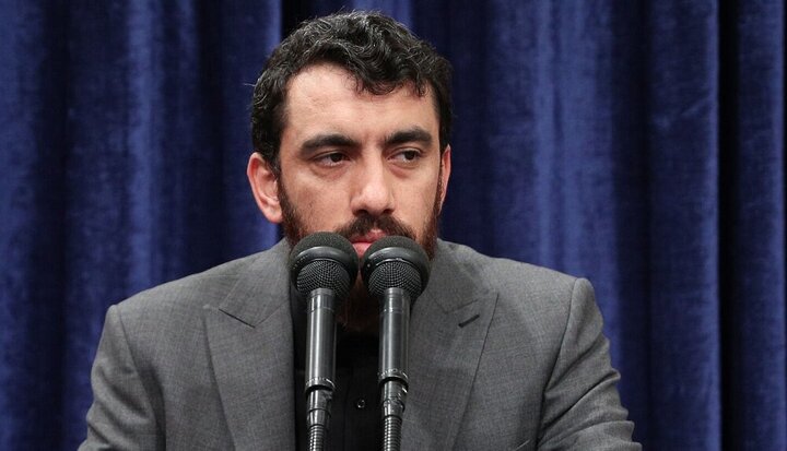 تقرير مصور/ قائد الثورة يلقي كلمة بذكرى الشهيد رئيسي وشهداء الخدمة