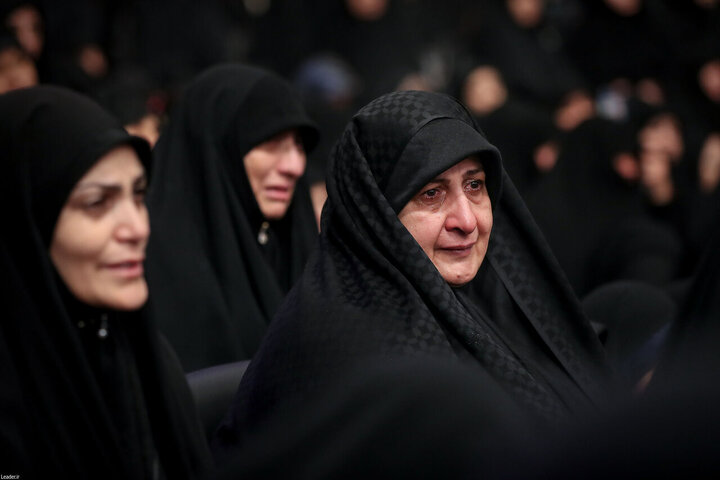 تقرير مصور/ قائد الثورة يلقي كلمة بذكرى الشهيد رئيسي وشهداء الخدمة